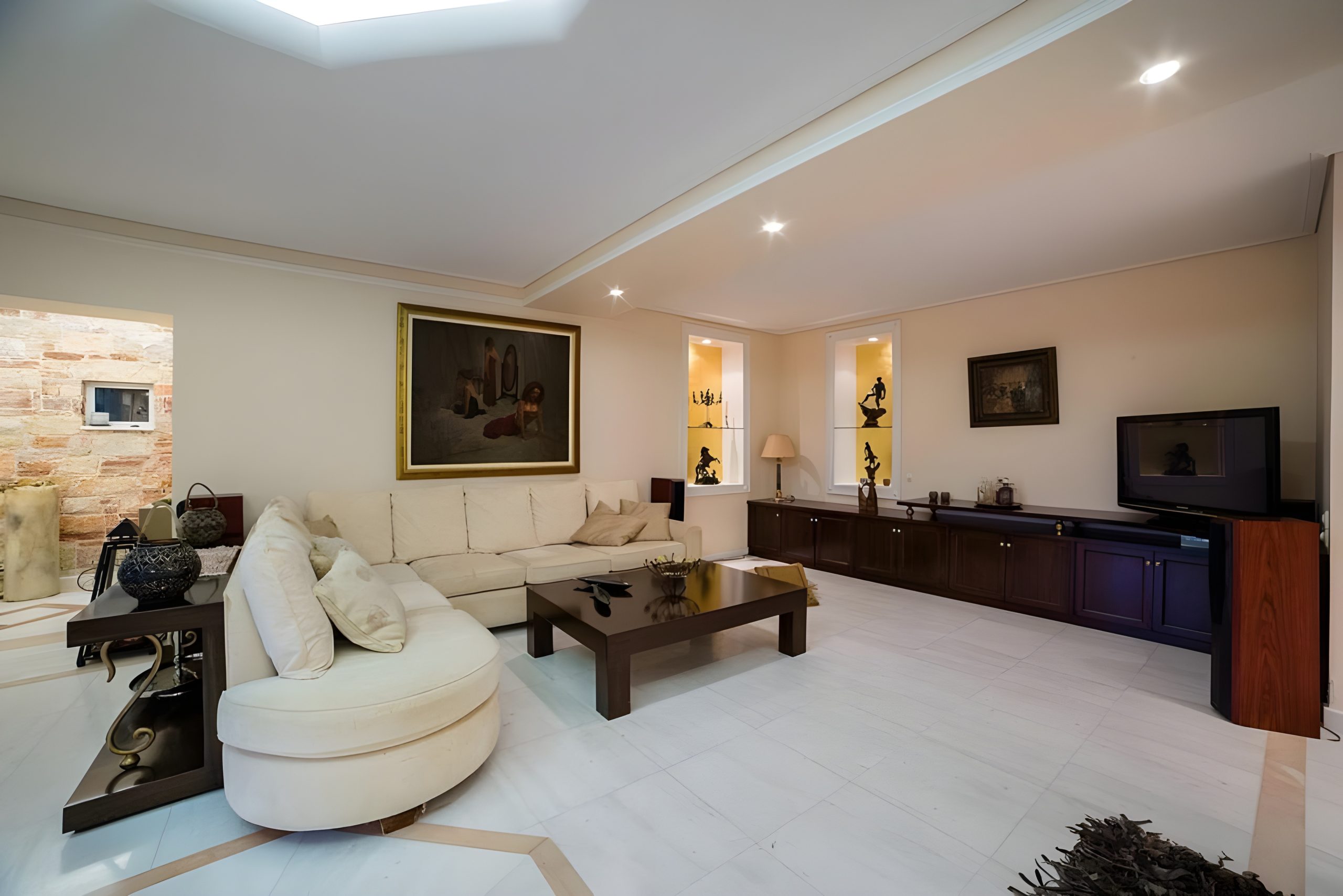 Σαλόνι και κουζίνα στη Villa Sparta 3