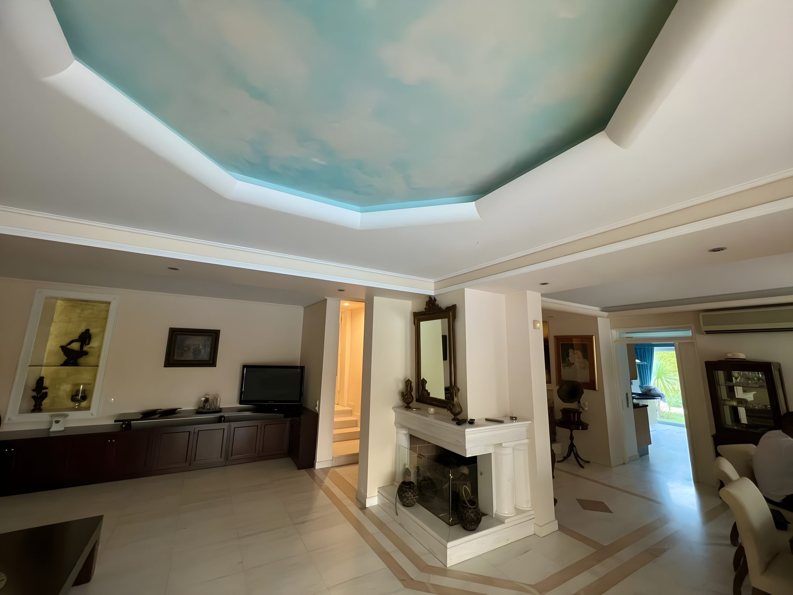Σαλόνι και κουζίνα στη Villa Sparta 1